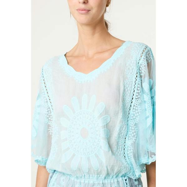 Blue Vanilla Sun Flower Lace Sleeve Blouse