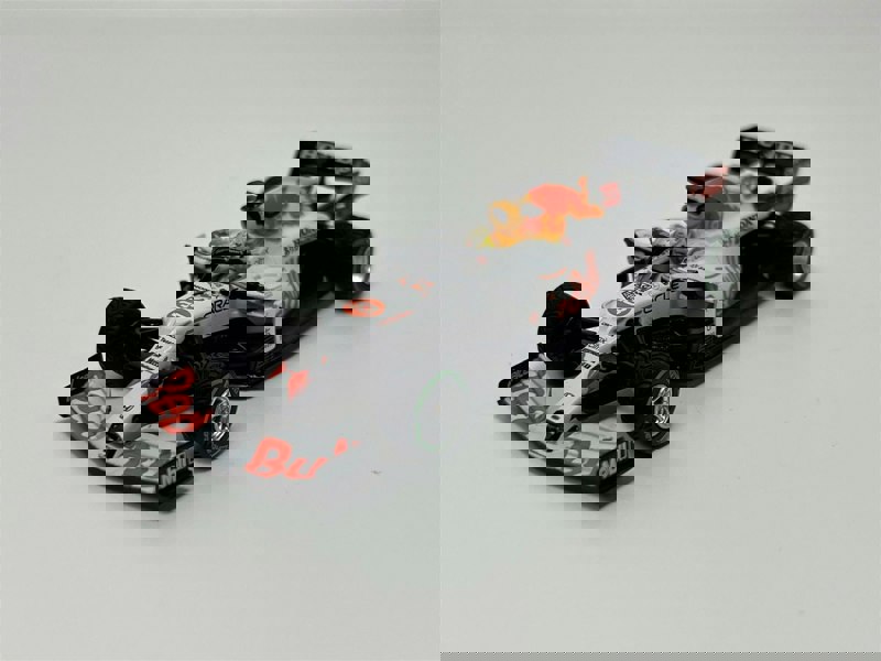 Mini GT Red Bull RB16B #33 Max Verstappen Turkish GP 2021 1:64 Mini GT MGT00680L