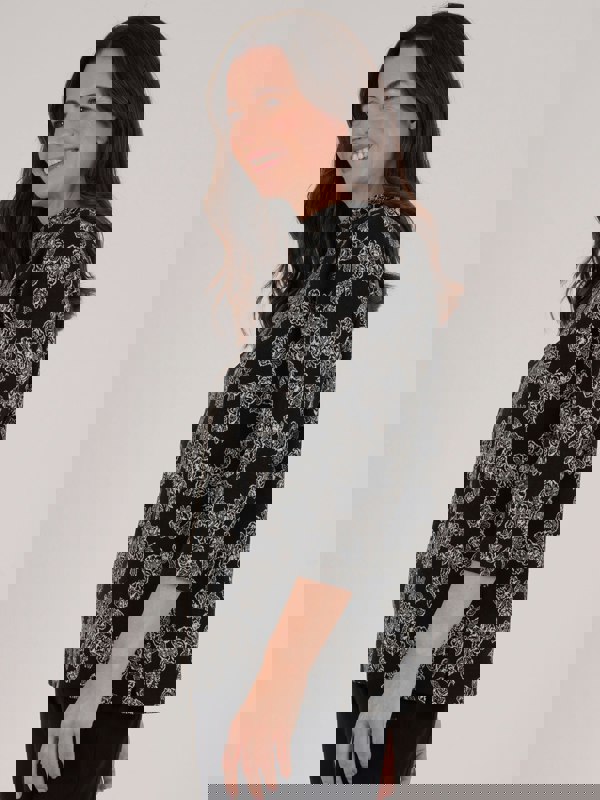 TIGI-Wear Mono Floral Jacquard Top