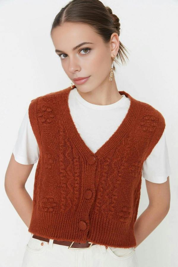 WOVCOR Soft Textured Knit Vest