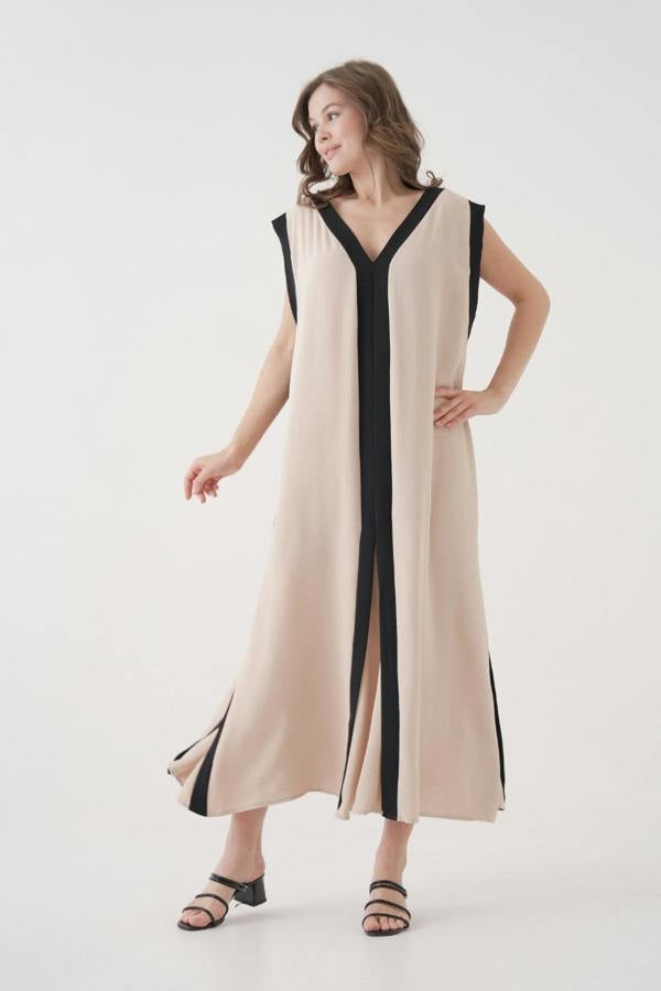 Hoxton Gal Oversize Sleeveless V-Neck Colorblock Maxi Dress in Beige and Black