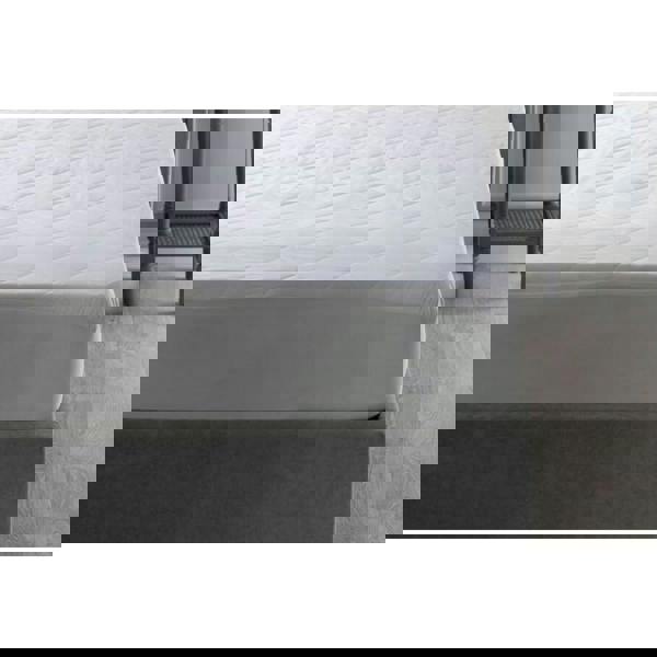 Belledorm Hotel Suite Quilted Mattress Protector - White - 