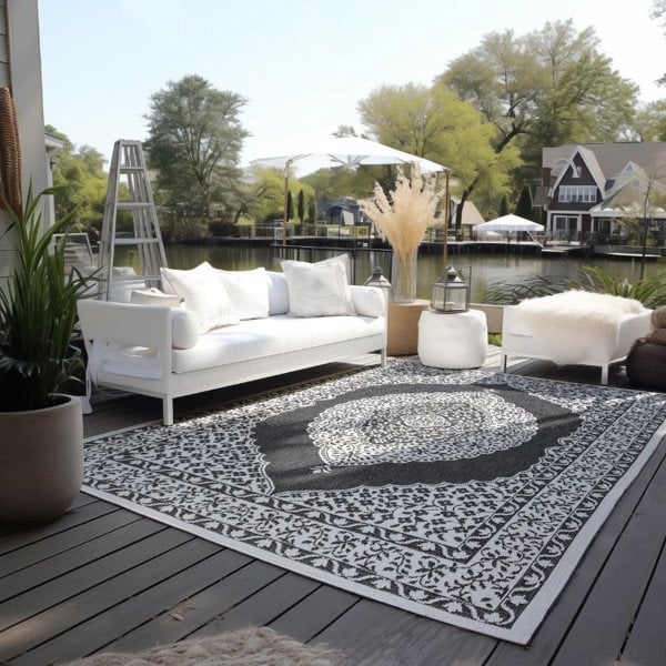 Meekly Indoor & Outdoor Reversible Black Rug