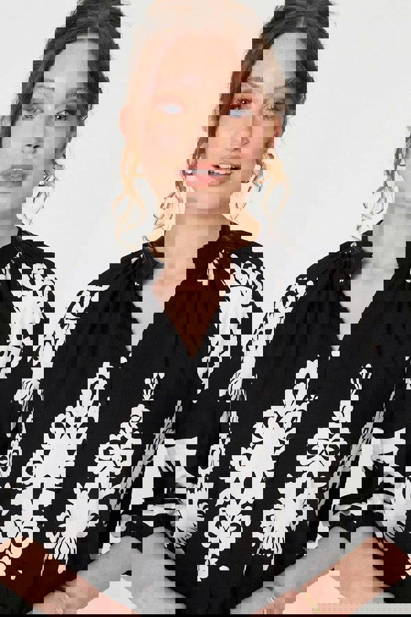 Black | Ikat Print 3/4 Sleeve Relaxed Blouse
