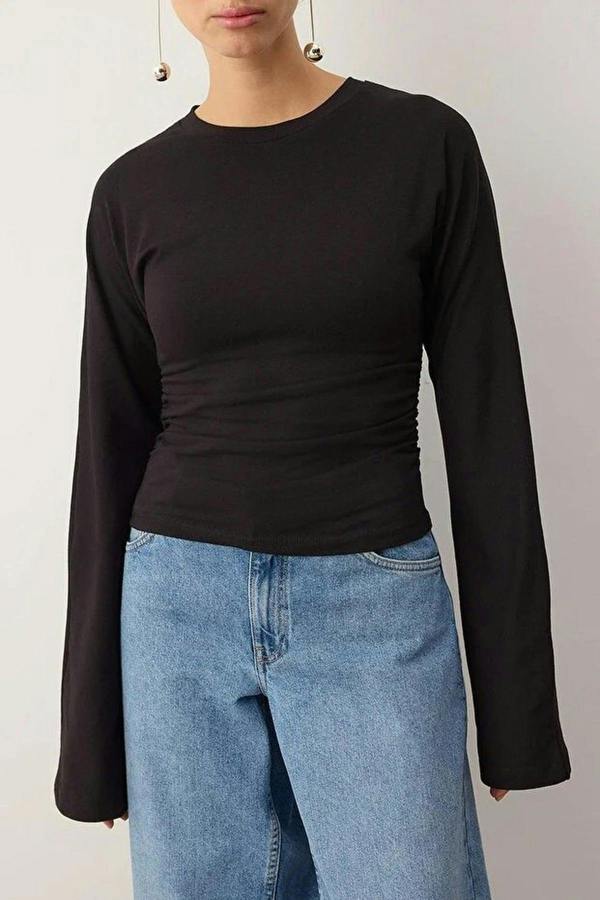 WOVCOR Spanish Sleeve Knit Blouse with Gathering Detail