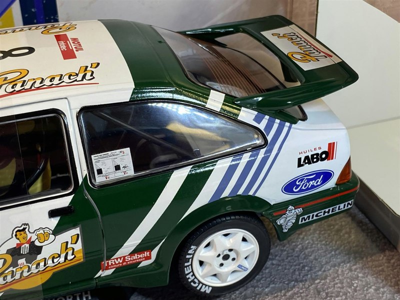 ford sierra rs cosworth tdc 1988 auriol occelli  1:18 solido 1806102