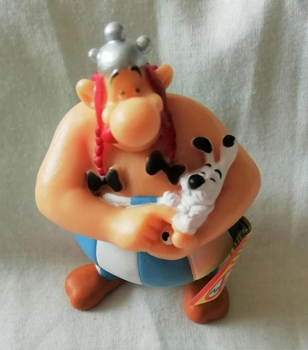 Asterix - Obelix Holding Dogmatix 8cm Vinyl Figure  by Plastoy