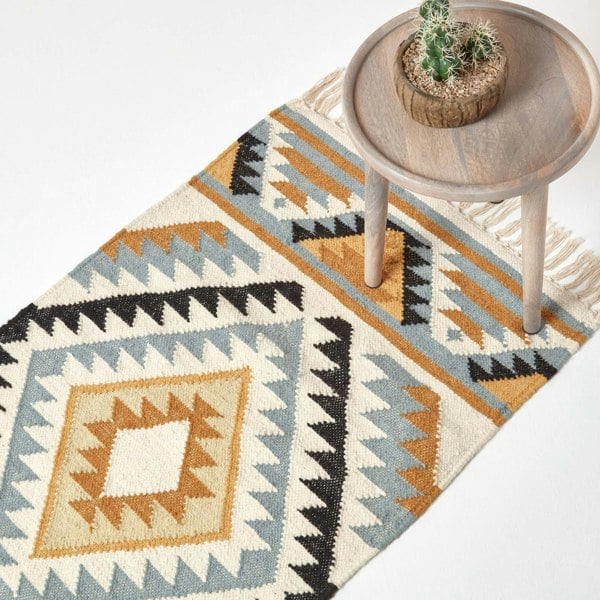 HOMESCAPES Agra Handwoven Diamond Kilim Wool Rug