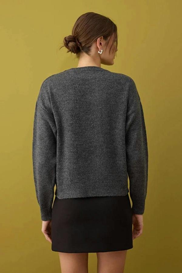 WOVCOR Soft-Textured Floral Patterned Knit Sweater