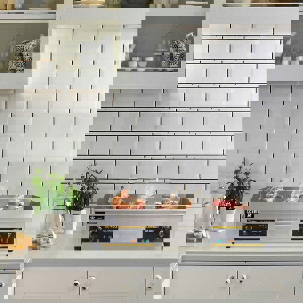 Stainless Steel Electric Countertop Kitchen Appliances Living and Home 73cm W x 48cm D x 22cm H 4.4KW Half Grooved/Flat Griddle