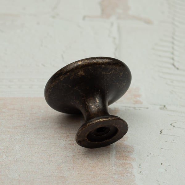 Handle & Home 32mm Antique Brass Rustic Round Knob