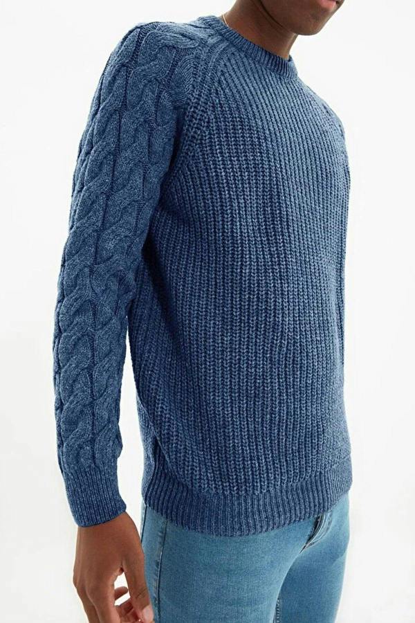 WOVCOR Regular Fit Woolen Crew Neck Knit Men's Sweater with Hair Knitting Detail