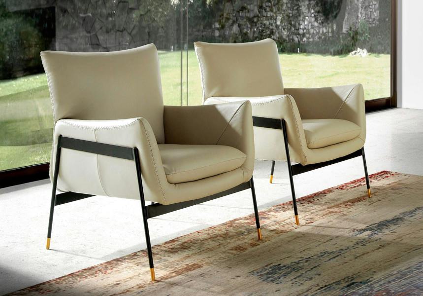 Angel Cerdá Pearl Grey Leather Armchair 5042
