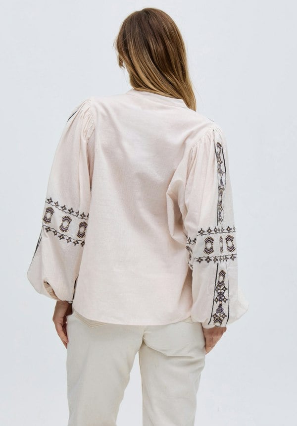 Demi Embroidered Ballon Sleeve Shirt In Cream