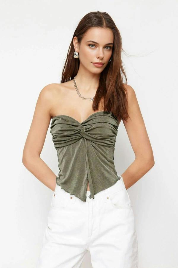 WOVCOR Heart Neck Gathered Stretch Knit Crop Blouse