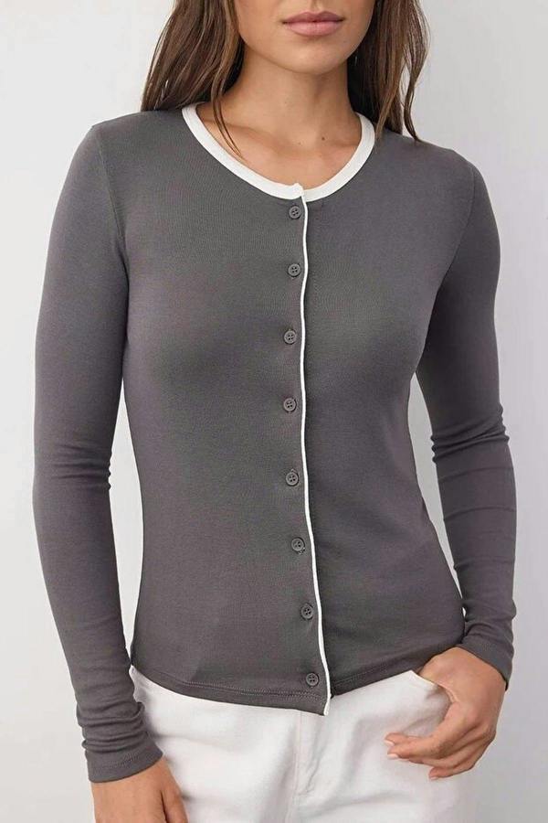 WOVCOR Color Block Knit Blouse with Button Details