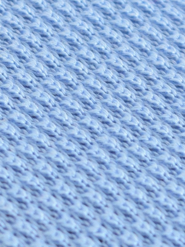 Diagonal square weave for knitted tie