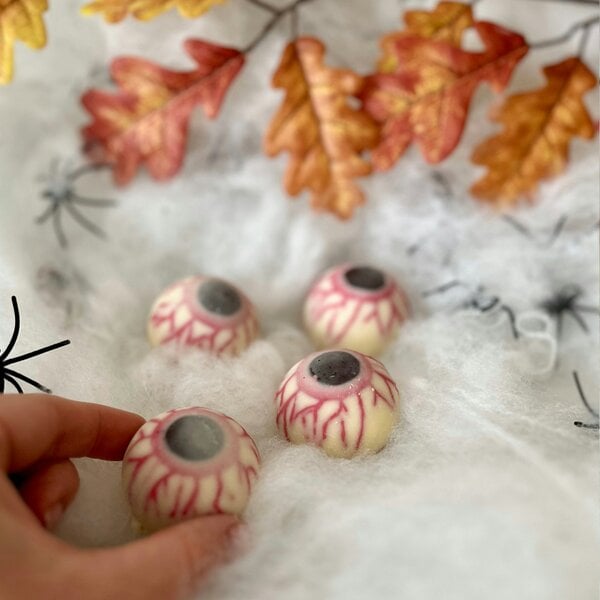 CHOC ON CHOC Chocolate Gooey Eyeballs