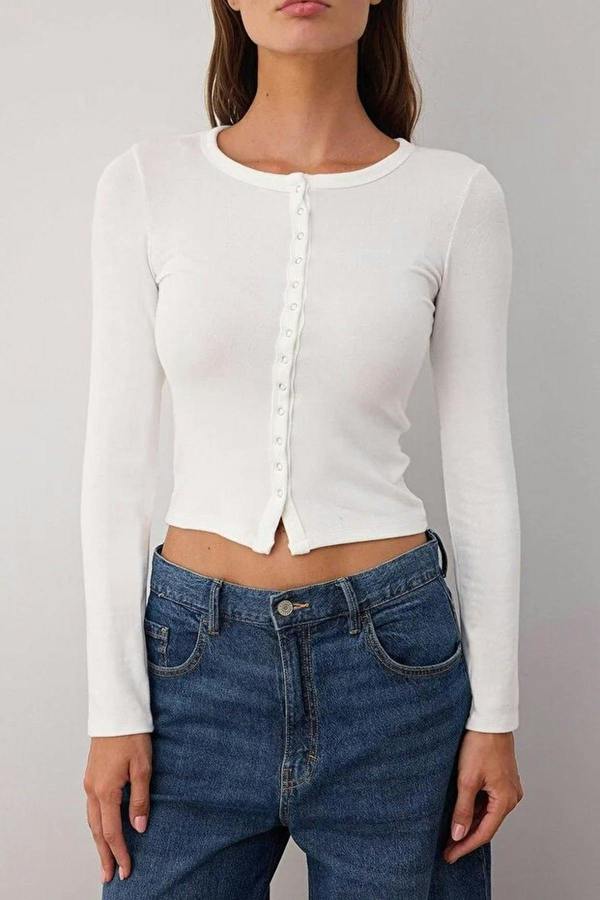 WOVCOR Full Front Snap Fitted Knit Blouse