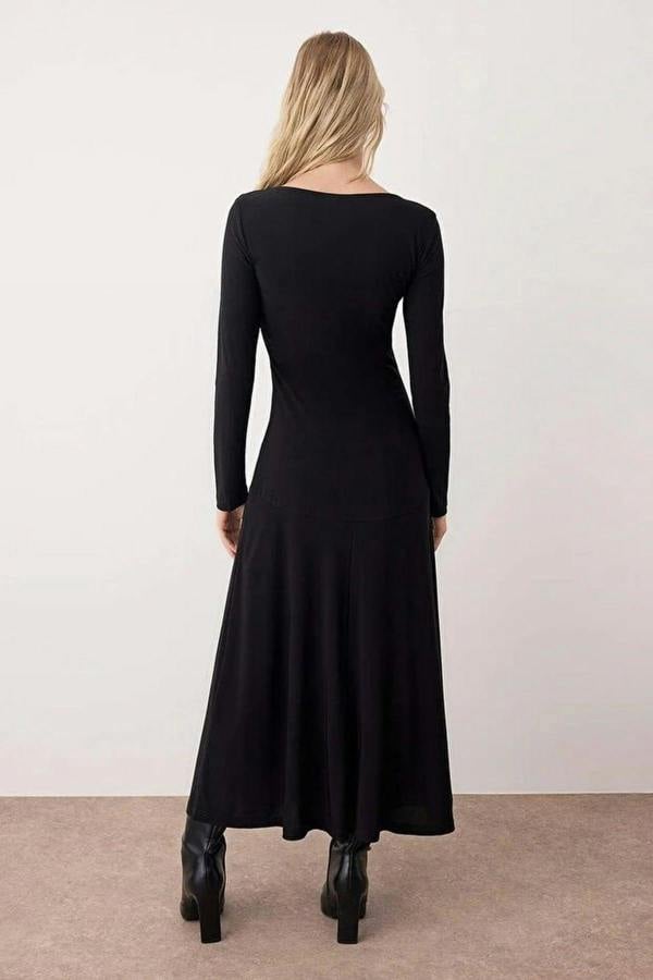 WOVCOR Boat Neck Maxi Knit Dress with Frill and Ruffle Details