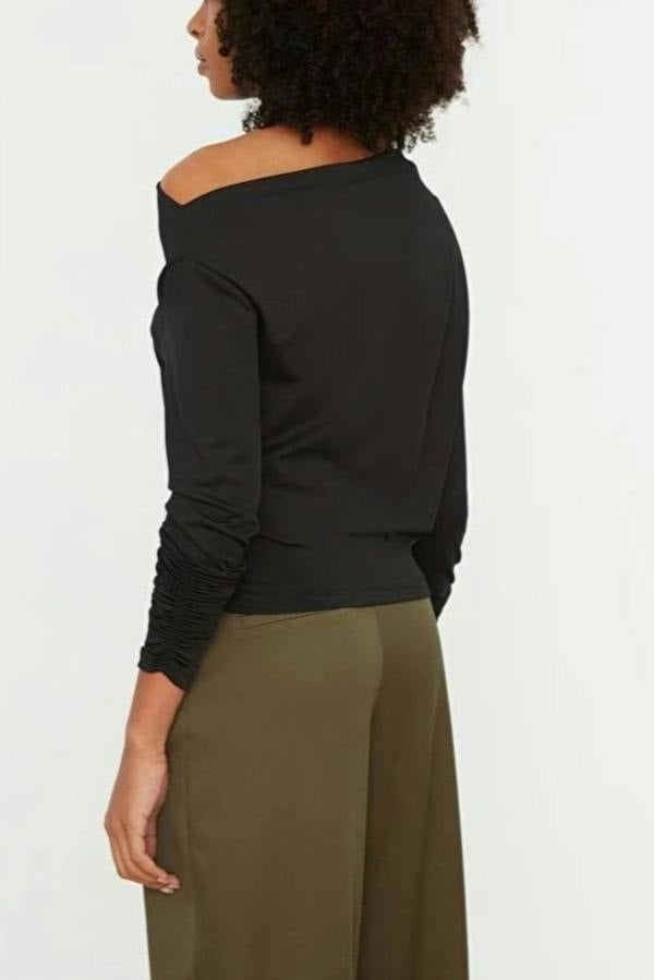 WOVCOR Asymmetrical Collar Flowing Knit Blouse