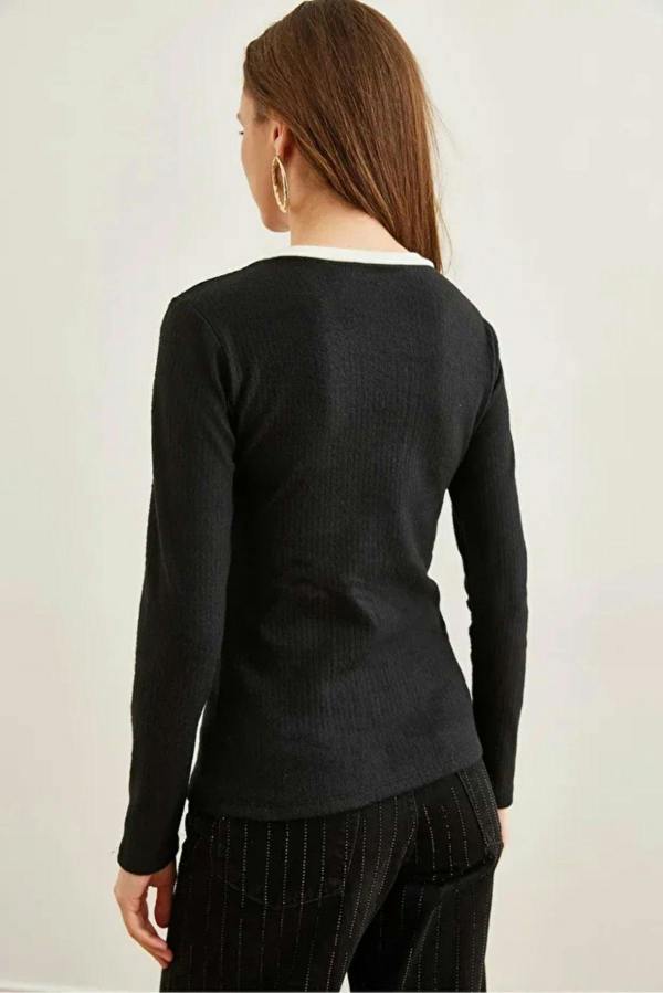 Hoxton Gal Neck-Detail Brushed Stretch Blouse