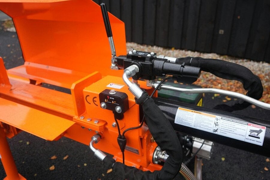 Rock Machinery Venom Li20 - 20ton Lithium Ion log Splitter