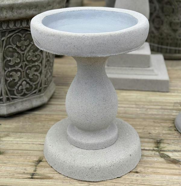 BLK Short Minimalistic Sandstone Bird Bath with Round Base