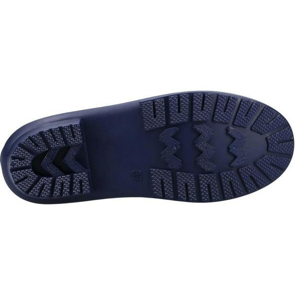 Cotswold Grosvenor Womens Pull On Ankle Wellie Wellington, close-up view of the navy blue waterproof ankle boot sole featuring textured grip pattern and zigzag treads for traction.