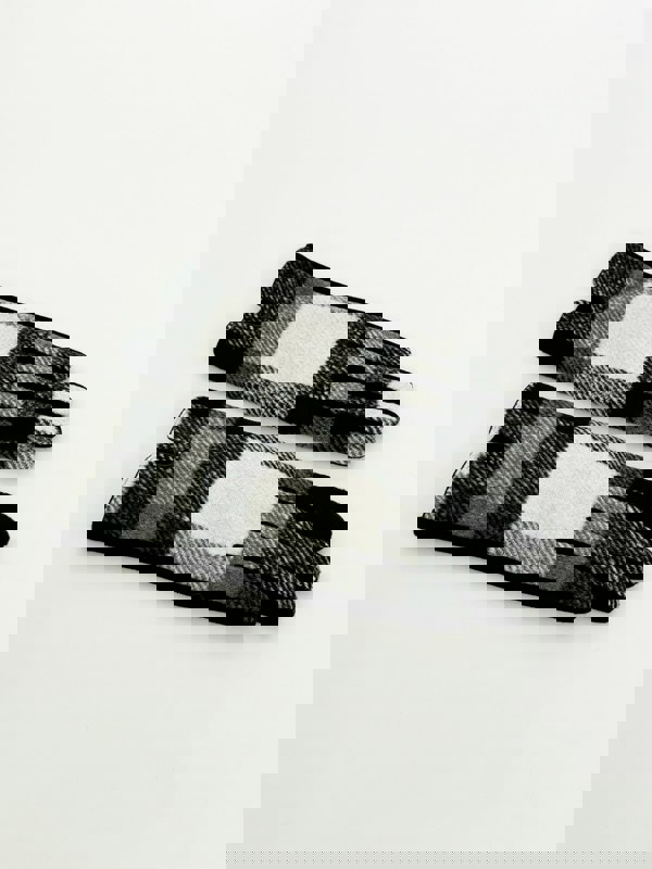 SVNX Black And White Checked Print Gloves