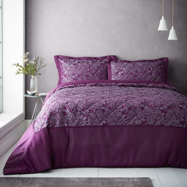 Portfolio Home Sandringham Plum Bedspread Set