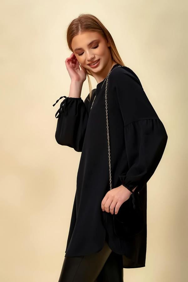 Hoxton Gal Oversized Patchwork Sleeves Top in Black