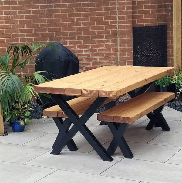 The Bespoke Carpentry Co Outdoor Chunky Dining Table (3")