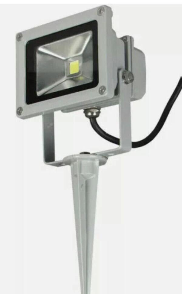Luxform 230v Tauri 10W Floodlight
