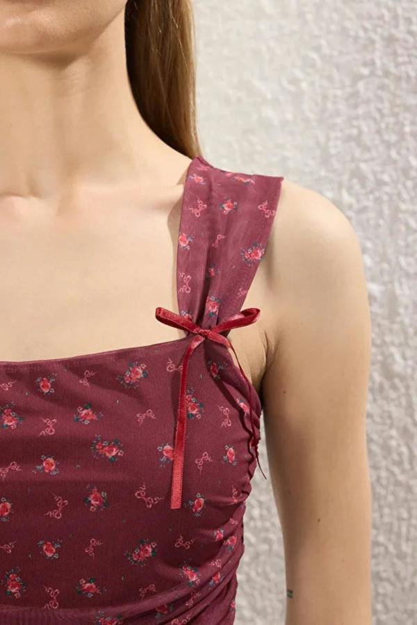Hoxton Gal Square Neck Mesh Lined Fitted Crop Top with Bow Detail
