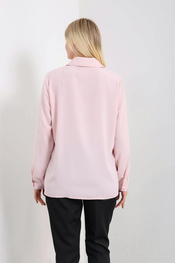 Hoxton Gal Oversized Long Sleeves Shirt Collar Blouse Top with Brooch Detail in Pink