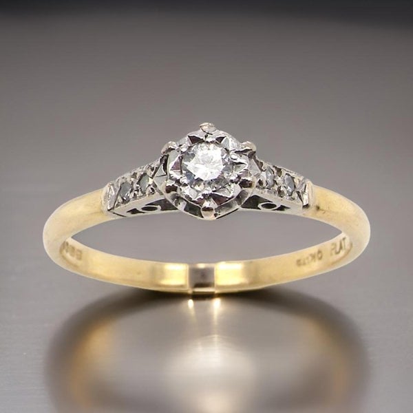 Vintage Tom A vintage solitaire Diamond Ring