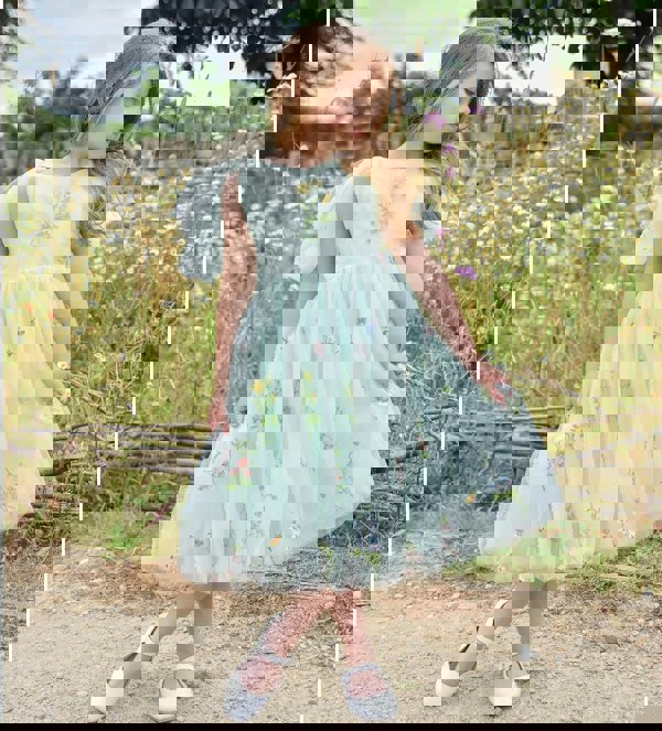 pretty girl modellimg dress