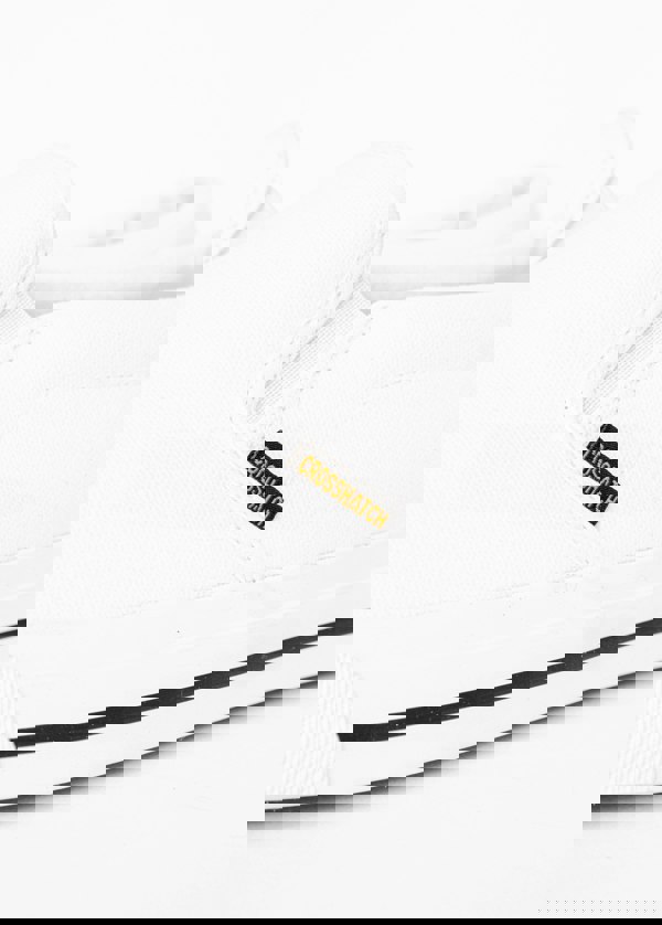 Crosshatch Ramp MVE Pumps White Mono