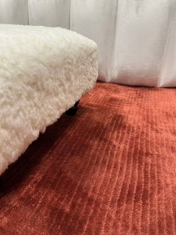 ISTOOLS Luxury Footstool – Soft Cozy Fur Bench for Living Room Comfort