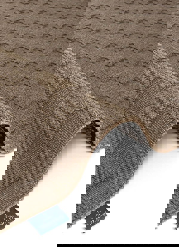 The Rugs Scala Handwoven Wool Rug - Quality Checkered Design