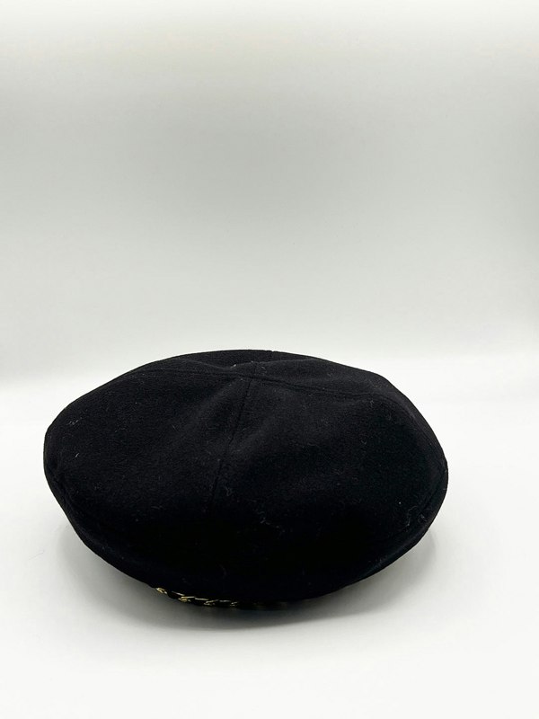 SVNX Beret Hat With Chain Detail In Black