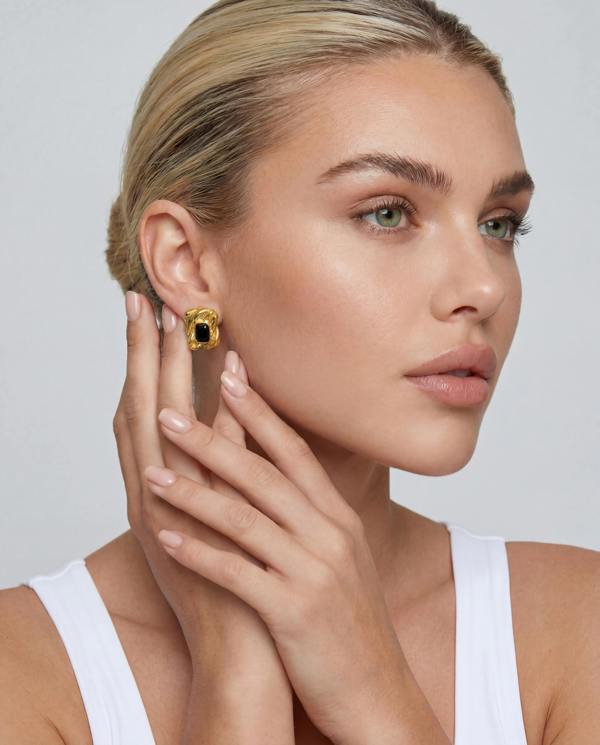 Elk & Bloom Chunky 14K Gold Molten Wave Stud Earrings