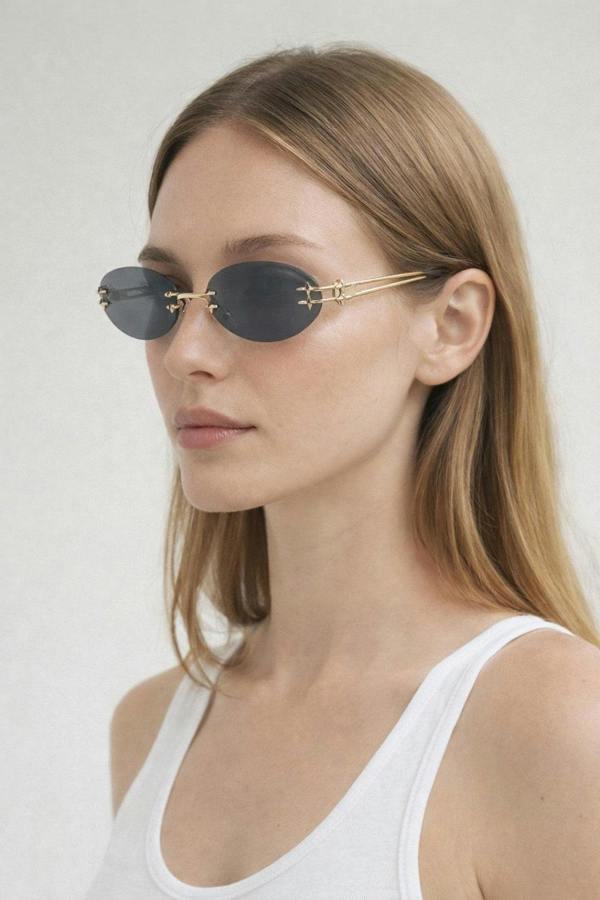 Rimless Oval Sunglasses In Black - svnx