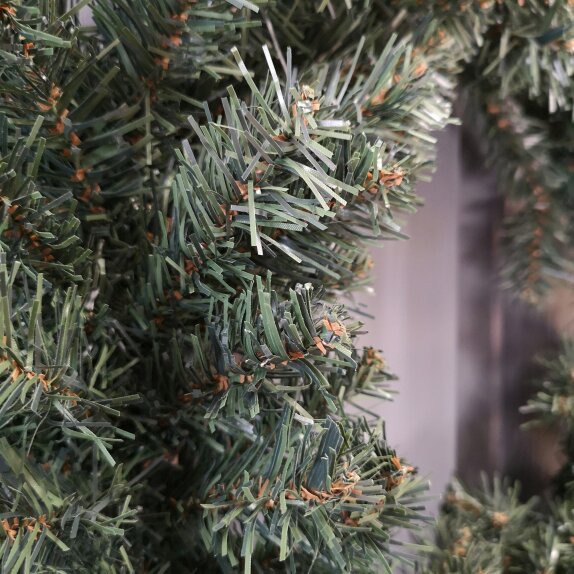 Samuel Alexander 47cm Premier Christmas Woodcote Spruce Christmas Door Wreath