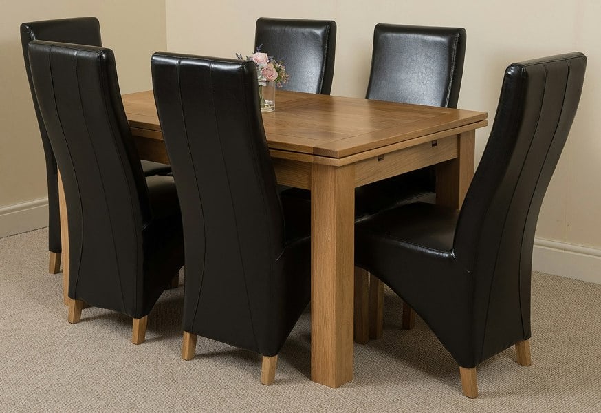 That's Furniture Richmond Medium Oak Extendable Dining Table with Lola Leather Chairs