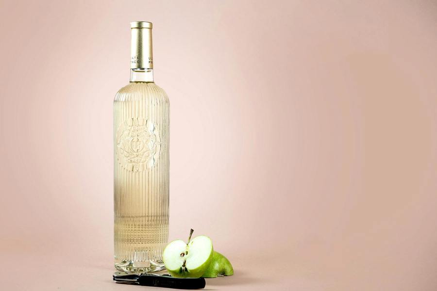 Ultimate Provence White Single Bottle Lifestyle 2