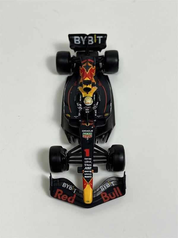 Mini GT Max Verstappen Red Bull RB18 #1 2022 Abu Dhabi GP Winner 1:64 Mini GT MGT00520L