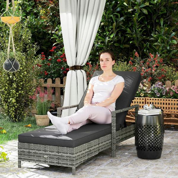 Single Rattan Lounger (Simple)