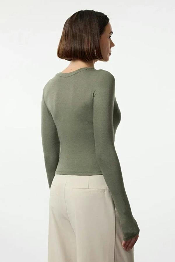 Hoxton Gal Premium Viscose Crew Neck Cropped Stretch Knit Blouse